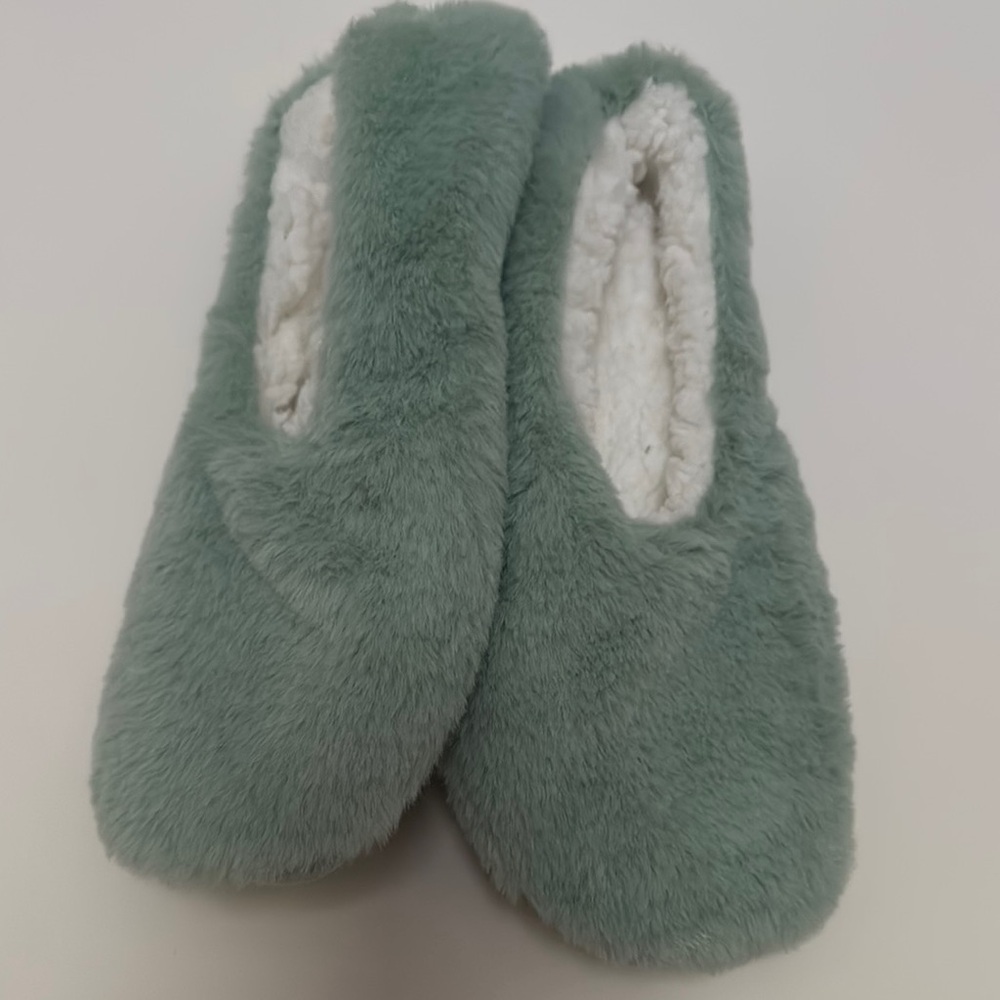 Cozy Green Fuzzy Slippers